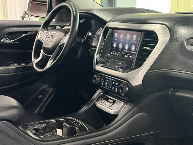 Certified 2023 GMC Acadia SLT w/ Elevation Edition AWD/4WD image 9