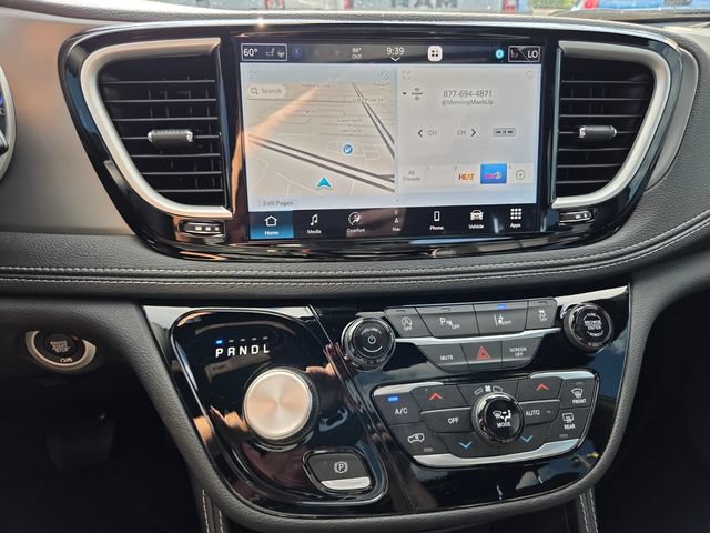 New 2027 Chrysler Pacifica Limited FWD image 24