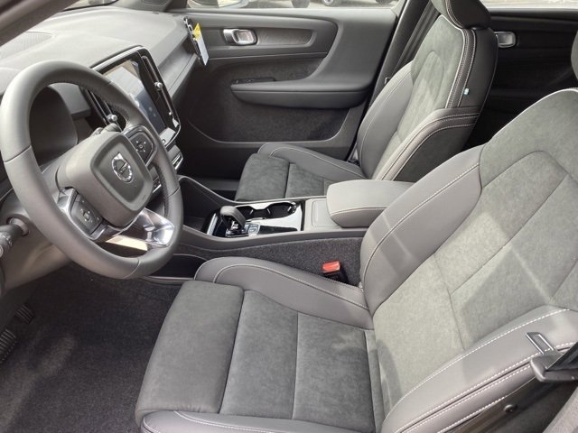 New 2023 Volvo XC40 Recharge Plus w/ Protection Package Premier image 2