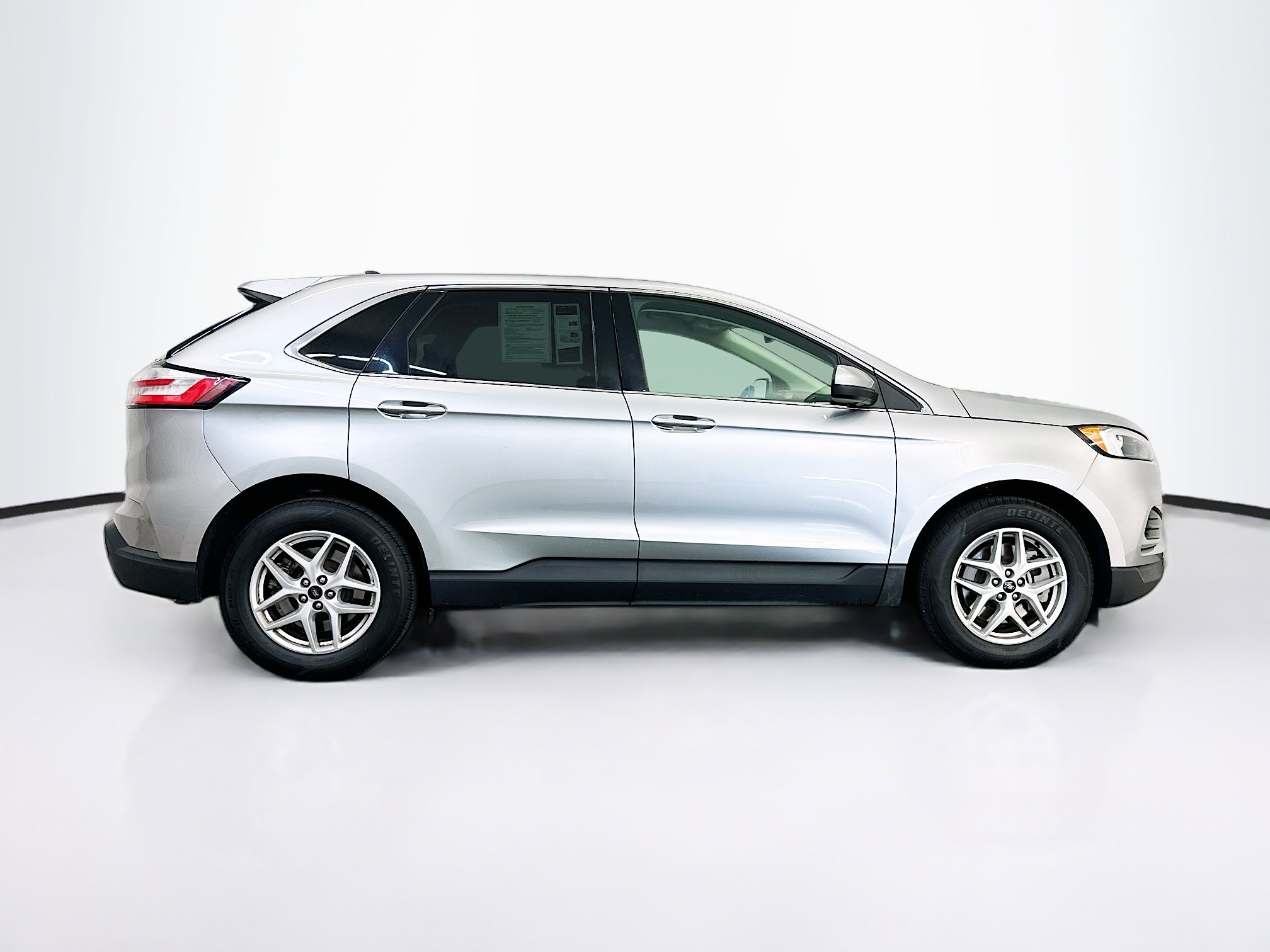 Used 2024 Ford Edge SEL AWD/4WD image 10