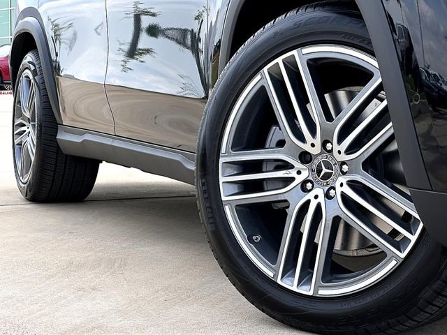 Used 2025 Mercedes-Benz GLS 450 4MATIC image 2