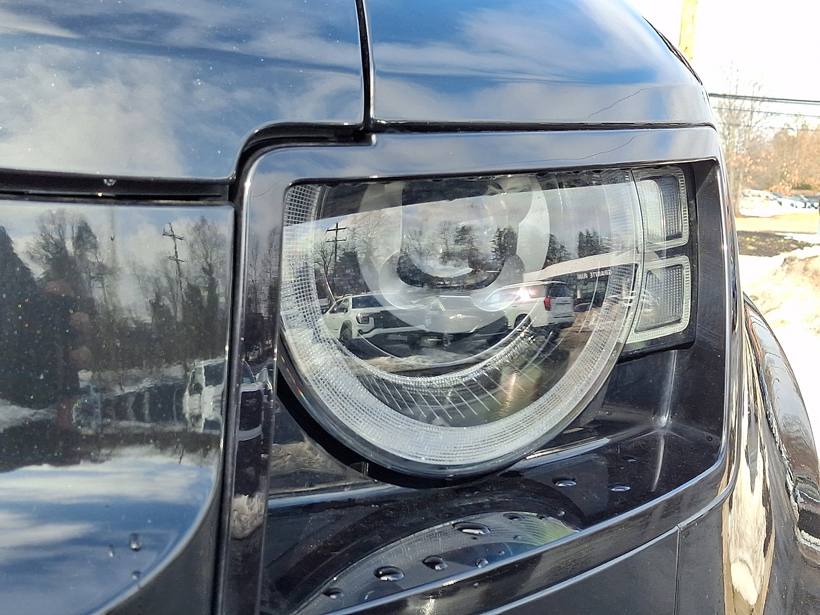 Used 2024 Land Rover Defender 130 X-Dynamic SE AWD/4WD image 9