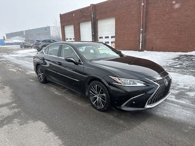 Used 2024 Lexus ES 300h w/ Premium Package image 11