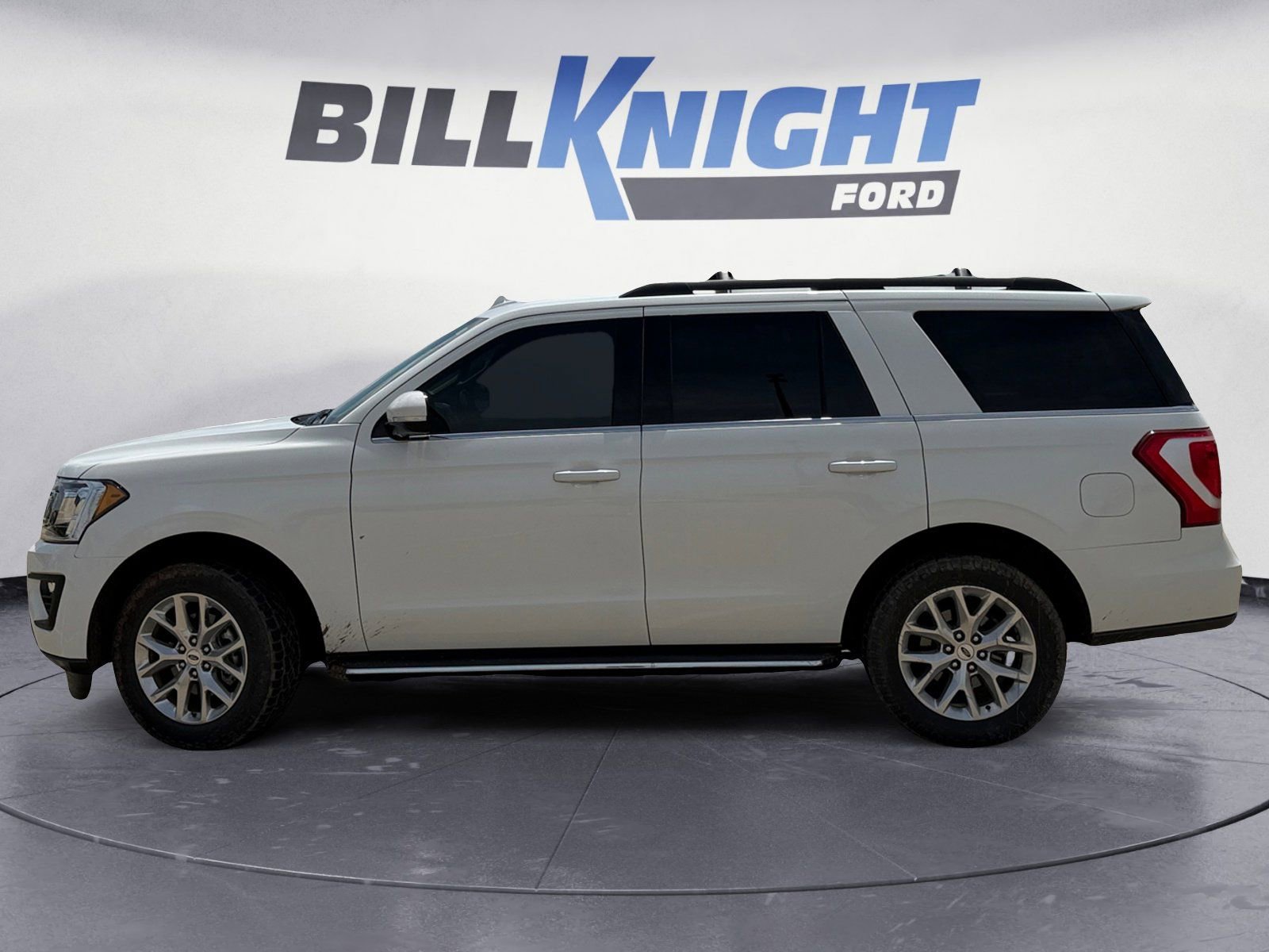 Used 2021 Ford Expedition XLT AWD/4WD image 2
