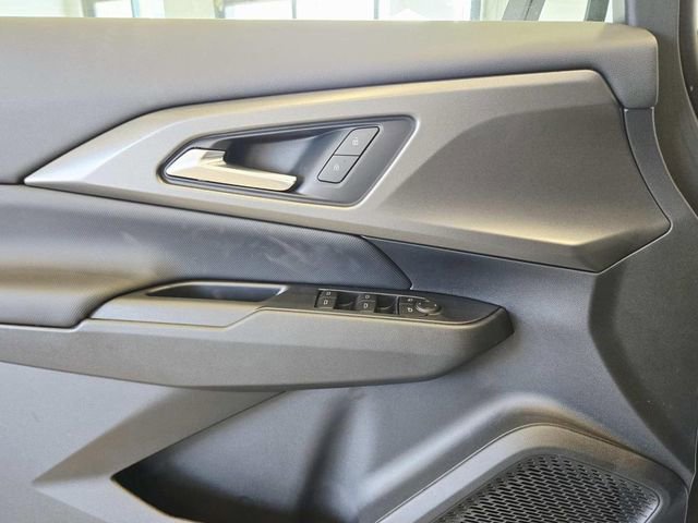 New 2026 Chevrolet Equinox EV LT image 20