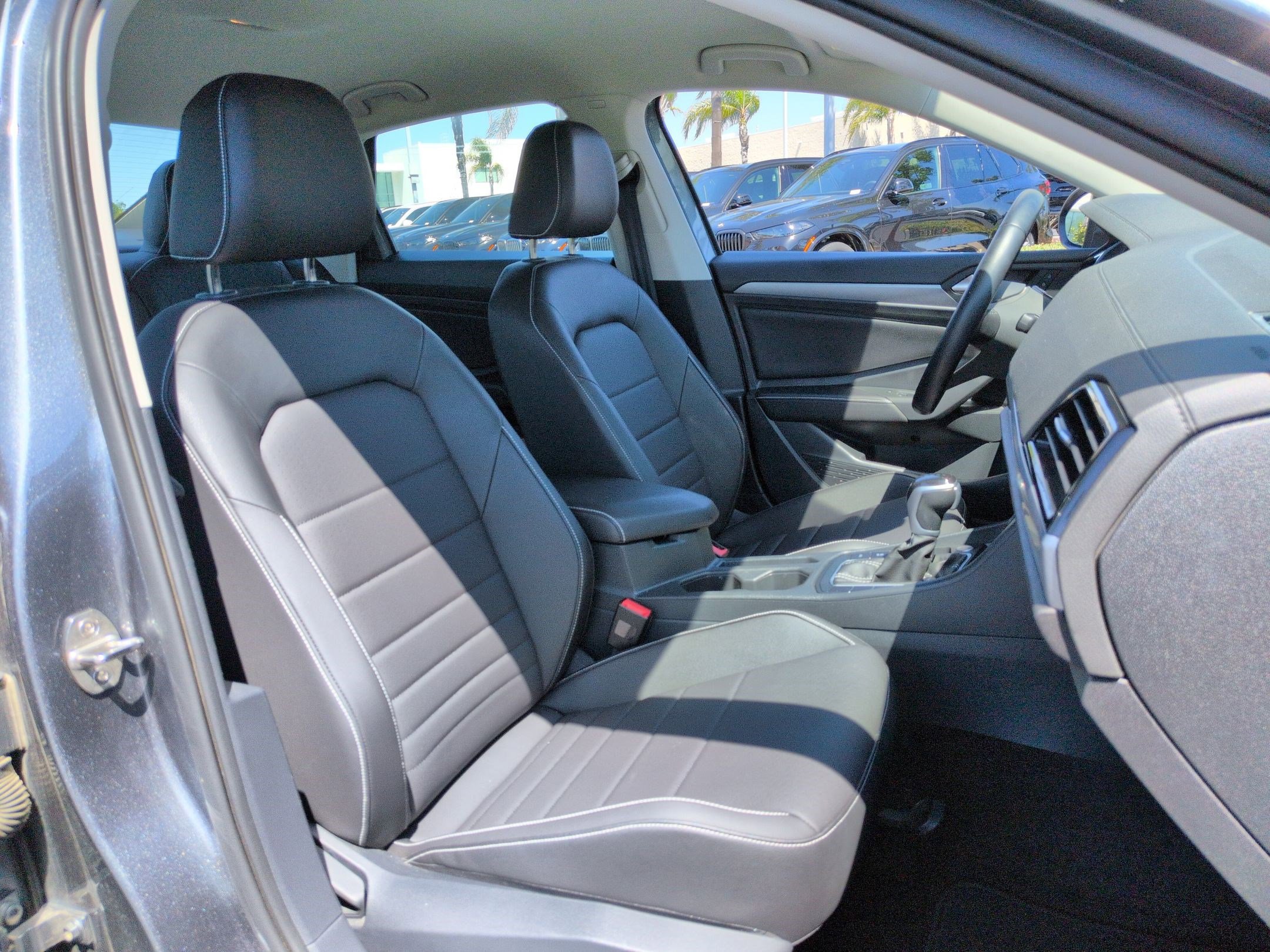 Used 2023 Volkswagen Jetta SE FWD image 31