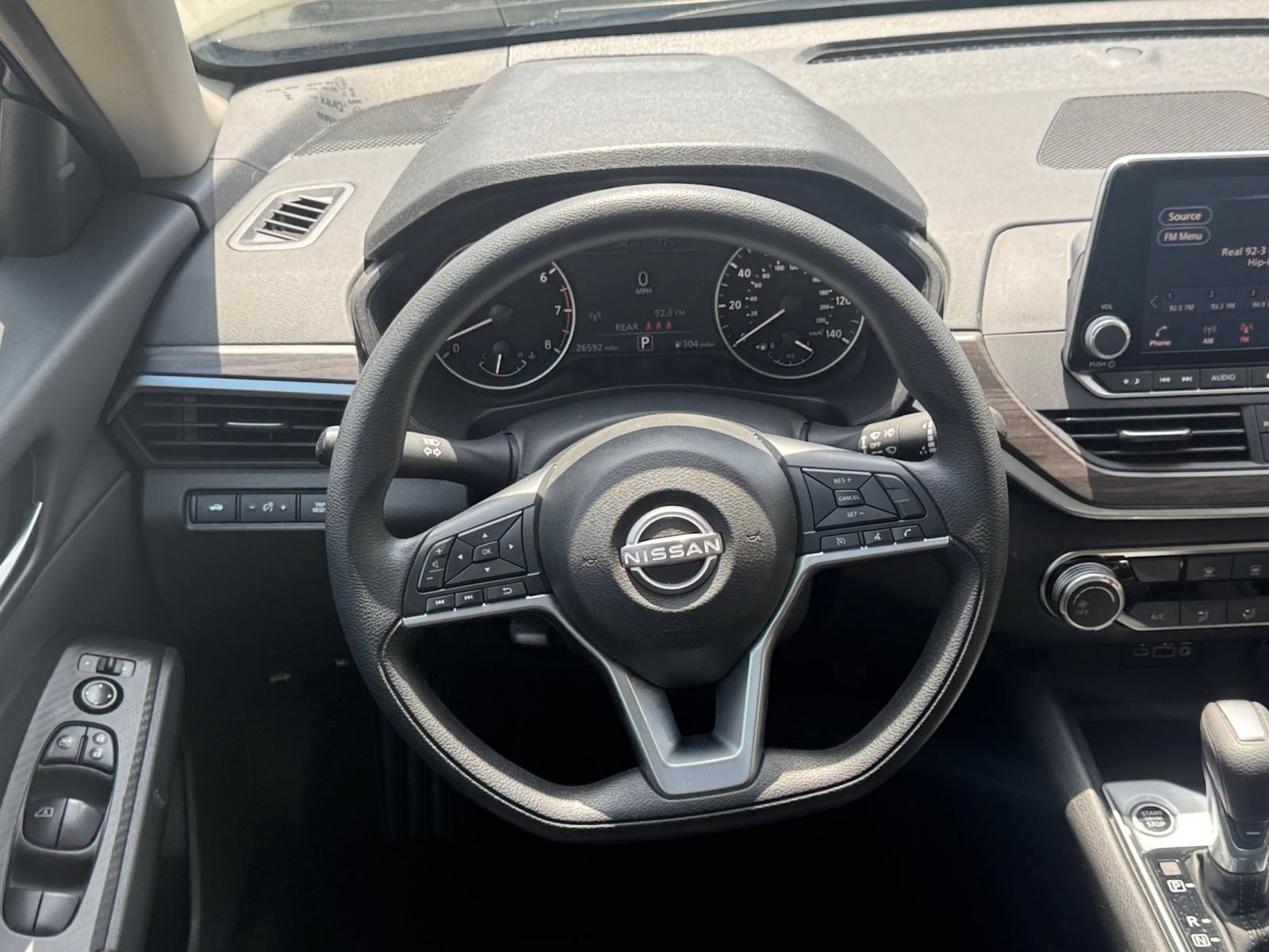 Used 2025 Nissan Altima 2.5 SV FWD image 28