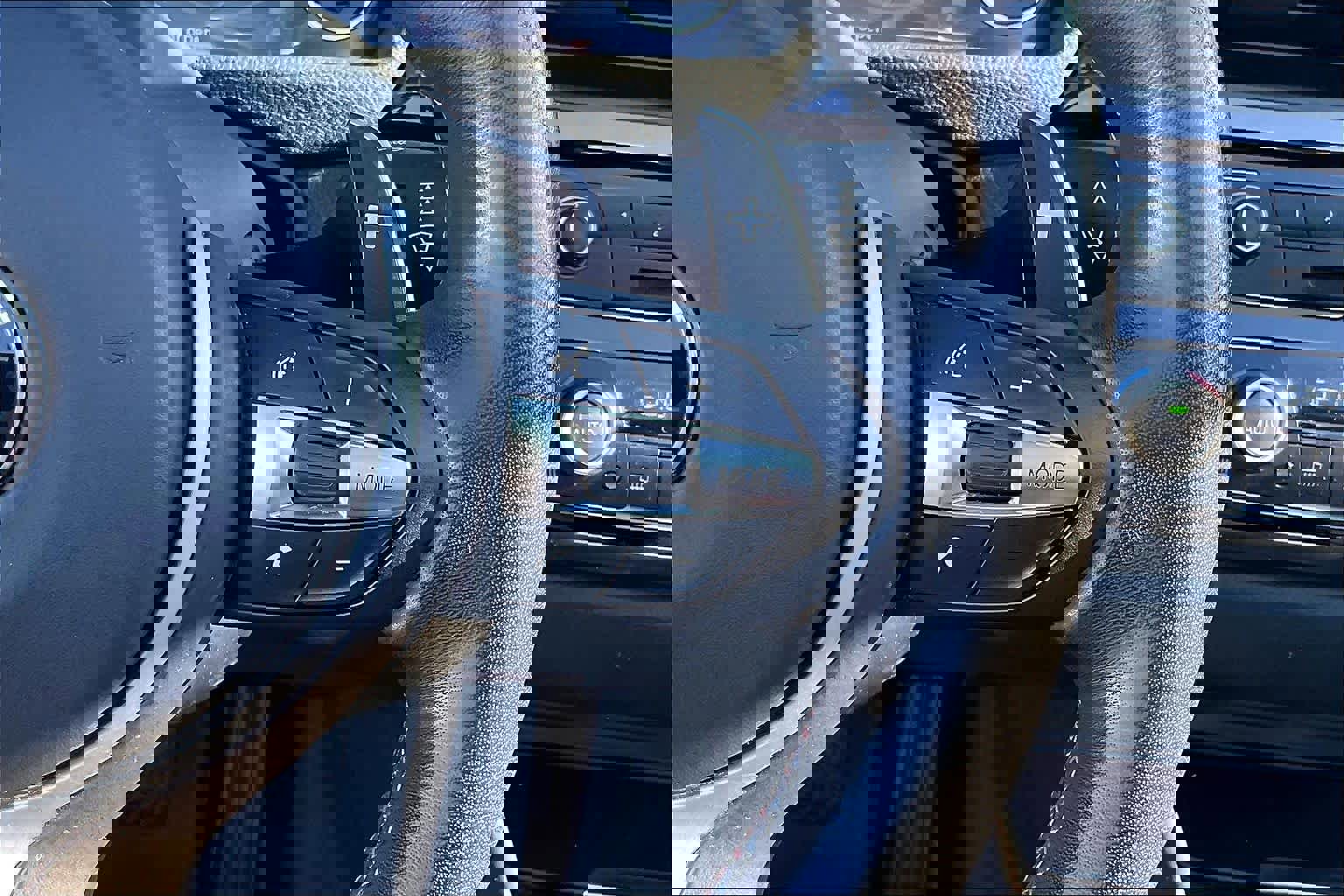 Used 2017 BMW M4 Convertible image 21