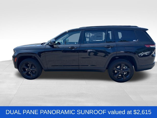 New 2025 Jeep Grand Cherokee L Limited w/ Black Appearance Package AWD/4WD image 4