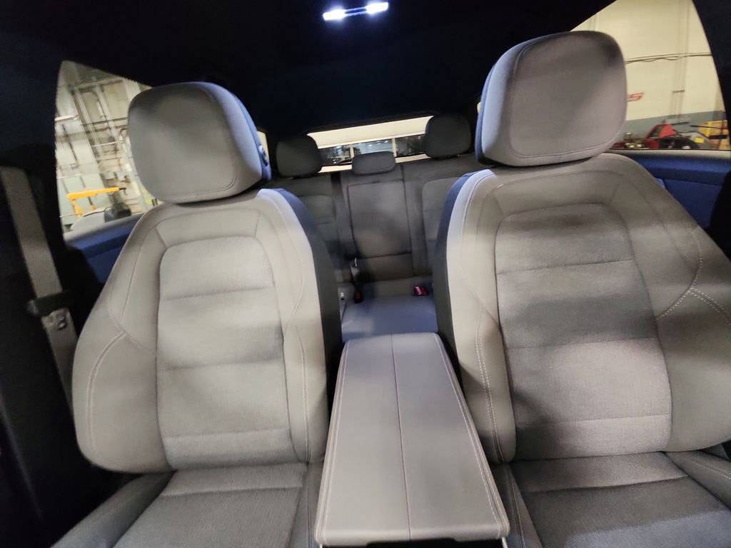 Certified 2025 GMC Terrain Elevation w/ Black Edition image 33