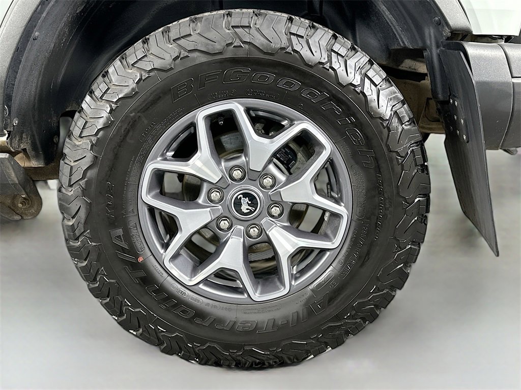 Used 2023 Ford Bronco Badlands image 29