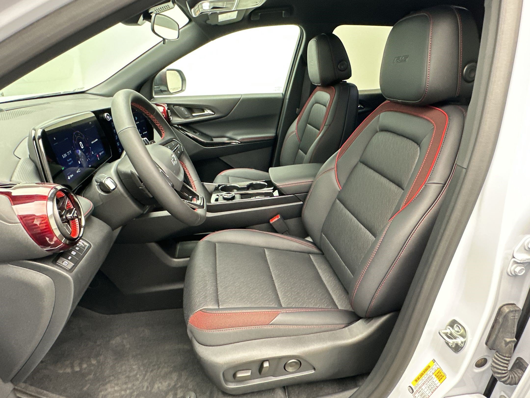 New 2027 Chevrolet Equinox RS w/ LPO, Floor Liner Package AWD/4WD image 5