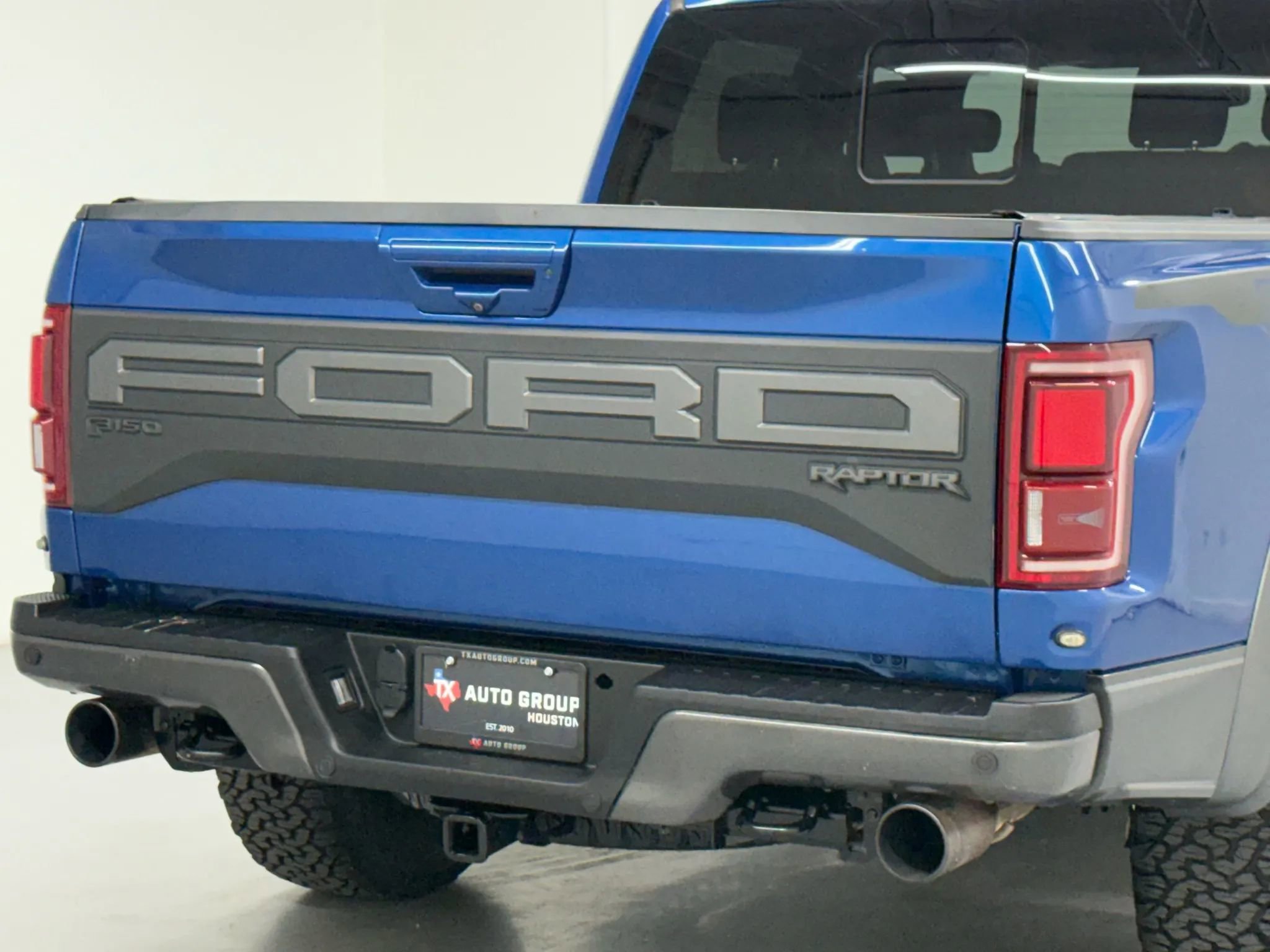 Used 2018 Ford F150 Raptor w/ Equipment Group 802A Luxury AWD/4WD image 12