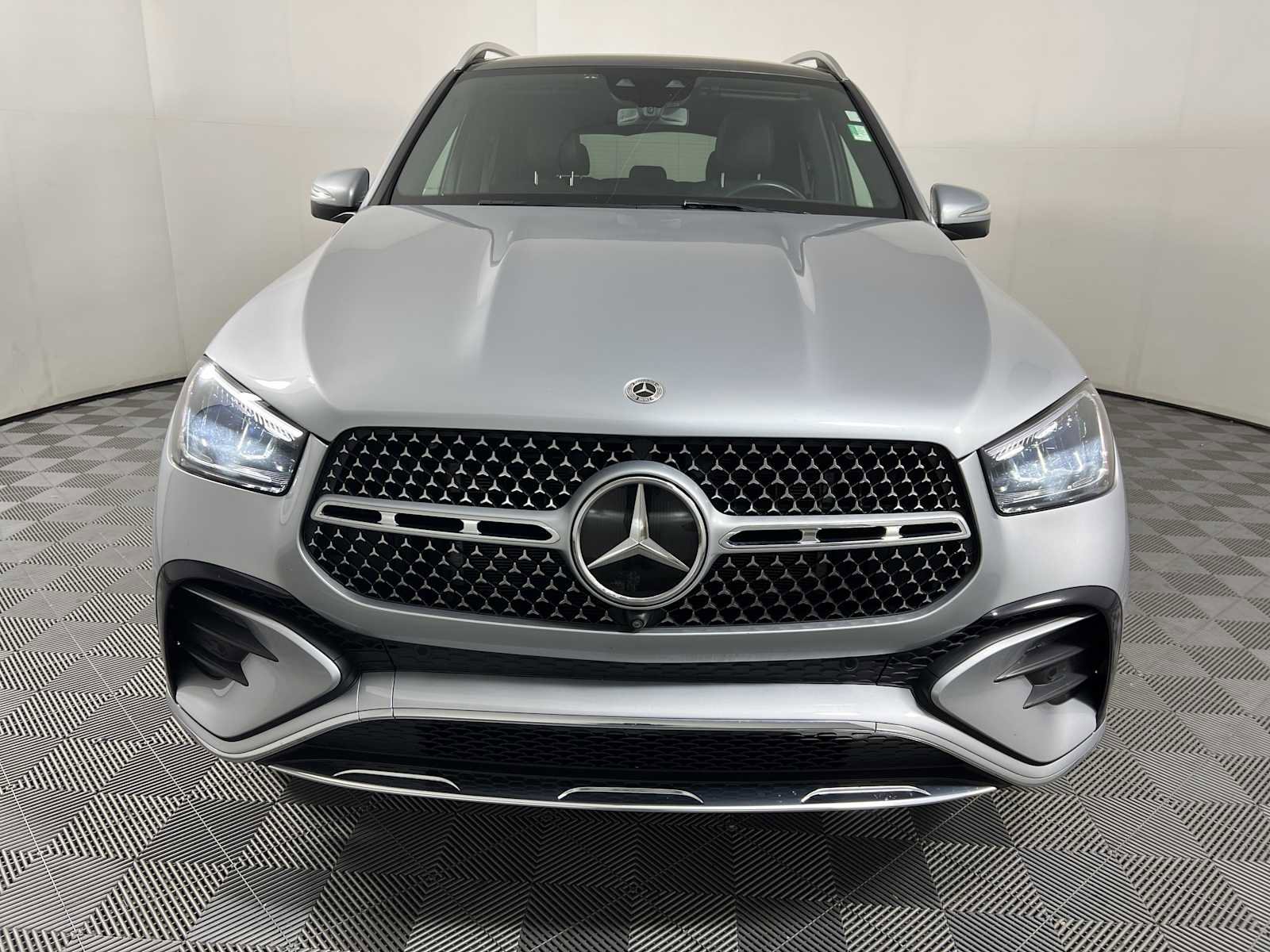 Used 2024 Mercedes-Benz GLE 450 4MATIC image 2