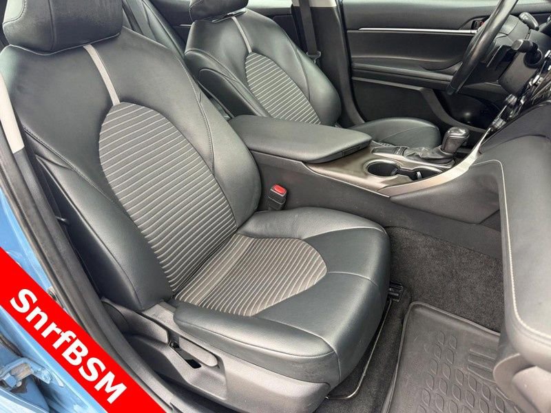 Used 2023 Toyota Camry SE w/ Convenience Package FWD image 11