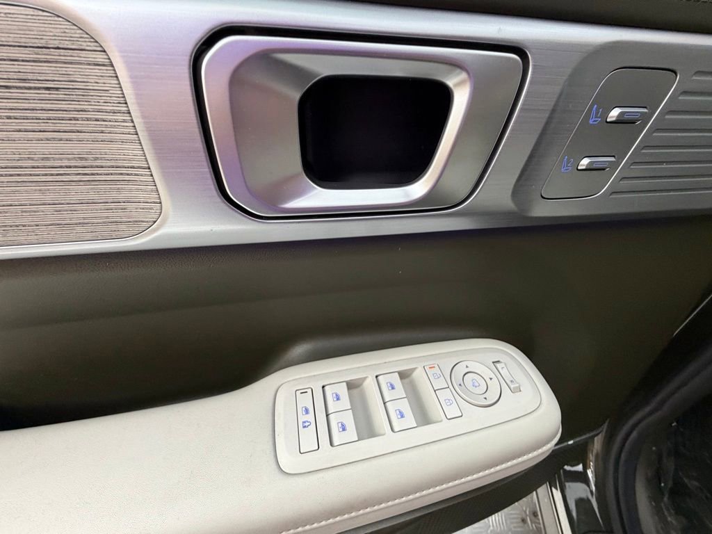 Used 2024 Hyundai Santa Fe Calligraphy image 25