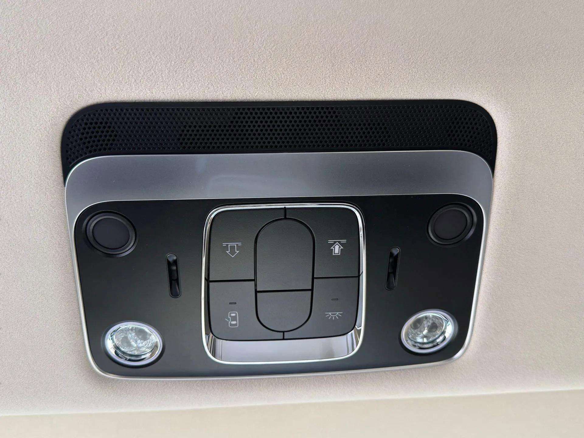 New 2026 Bentley Flying Spur Plug-In Hybrid image 30