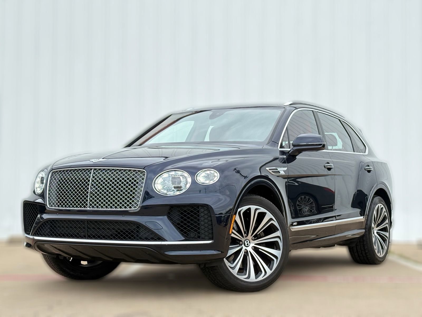 Used 2021 Bentley Bentayga AWD/4WD image 3