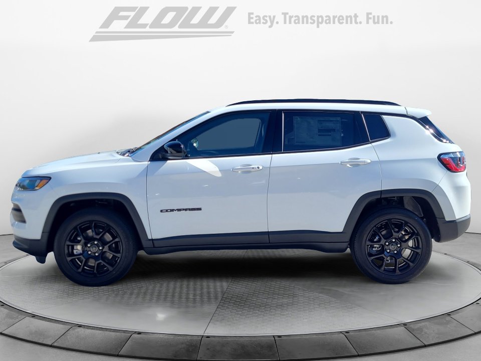 New 2026 Jeep Compass Latitude image 4