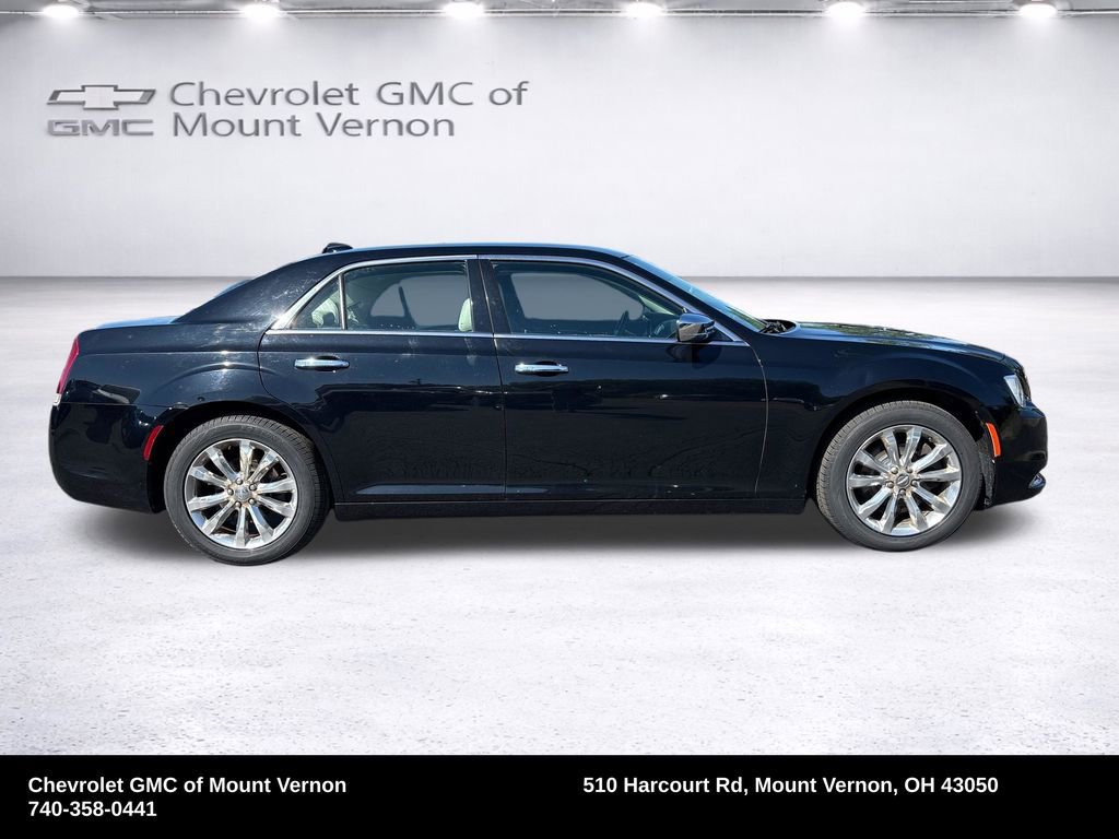 Used 2018 Chrysler 300 Limited AWD/4WD image 7