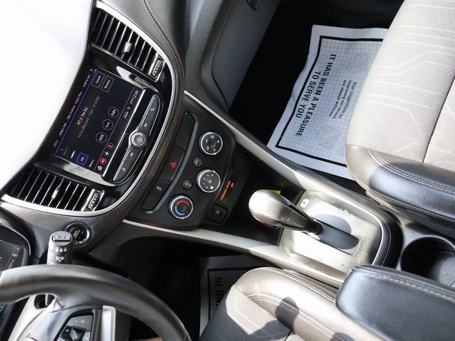 Used 2020 Chevrolet Trax LT w/ LT Convenience Package FWD image 22