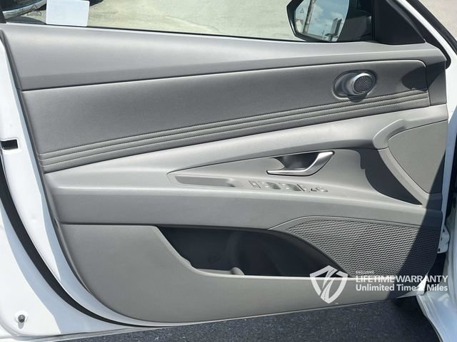 Certified 2025 Hyundai Elantra Sport FWD image 15
