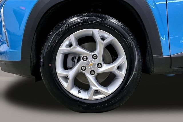 New 2026 Chevrolet Trax LS w/ LS Convenience Package FWD image 12