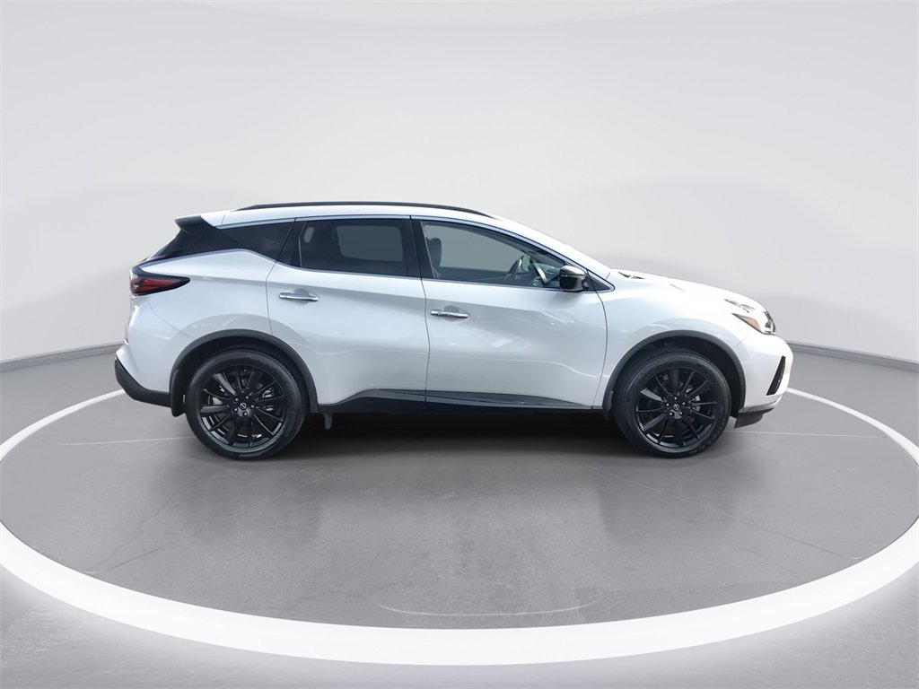 Used 2024 Nissan Murano SV w/ SV Midnight Edition Package image 9