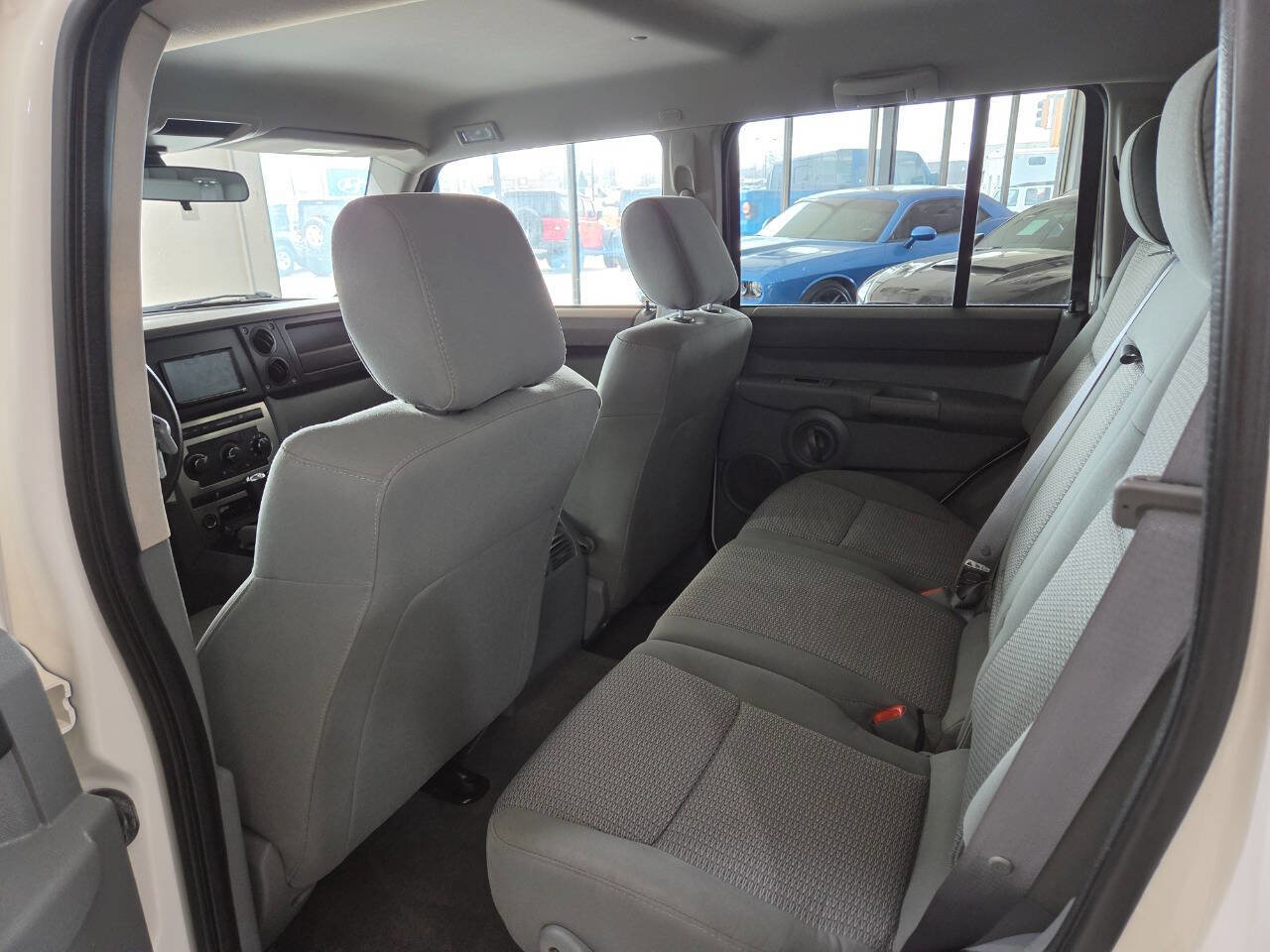 Used 2007 Jeep Commander Sport image 20