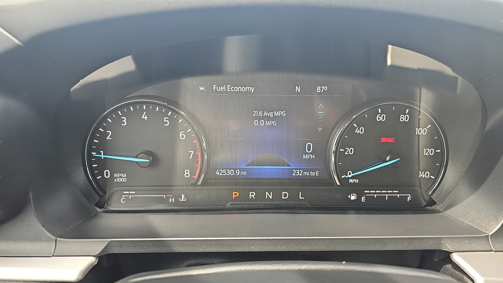 Used 2022 Ford Explorer XLT w/ Equipment Group 202A AWD/4WD image 18