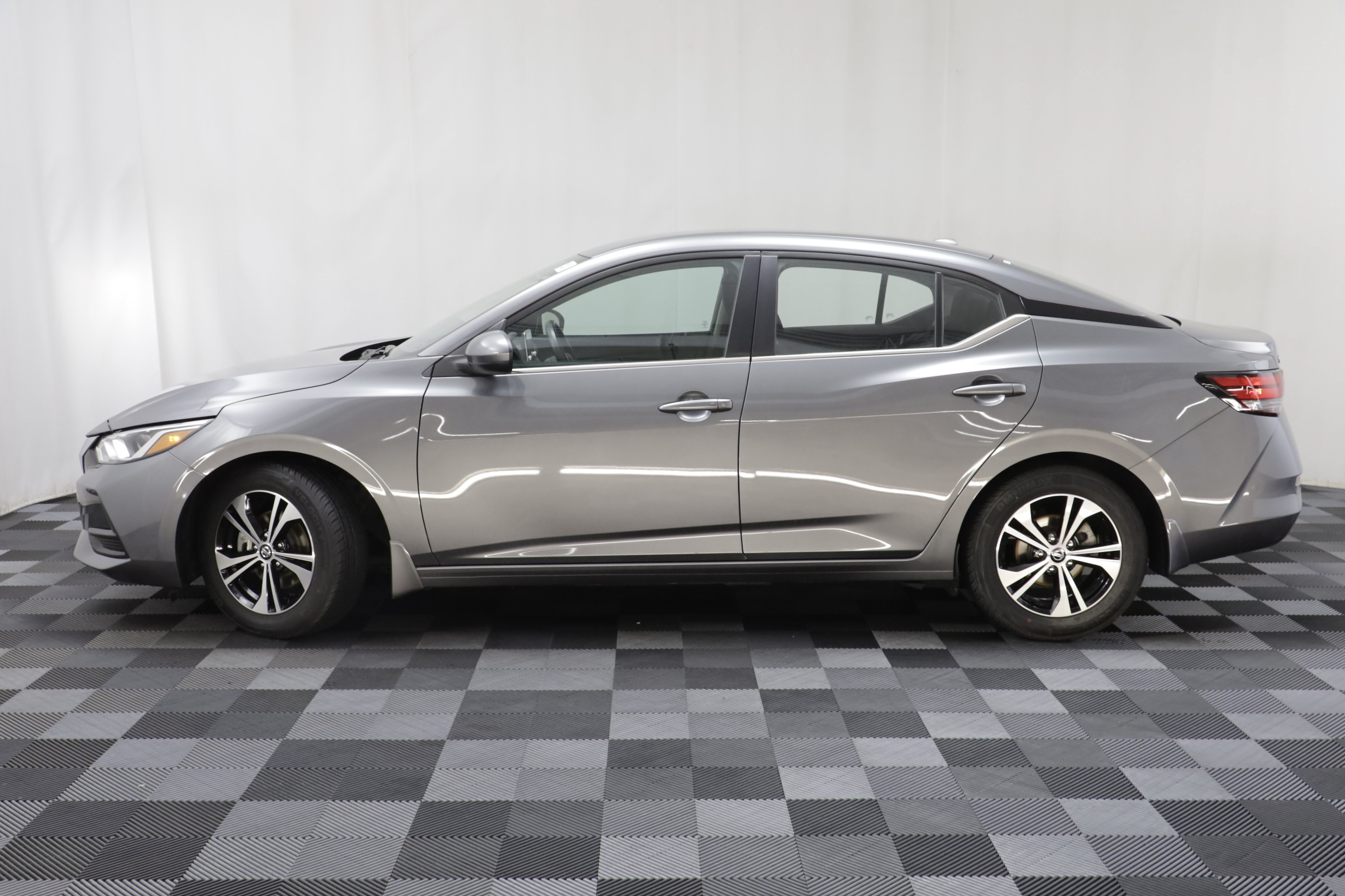 Used 2023 Nissan Sentra SV FWD image 4