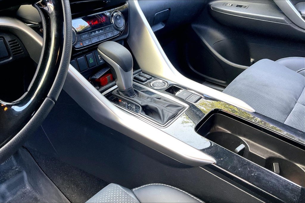 Used 2024 Mitsubishi Eclipse Cross SE AWD/4WD image 11