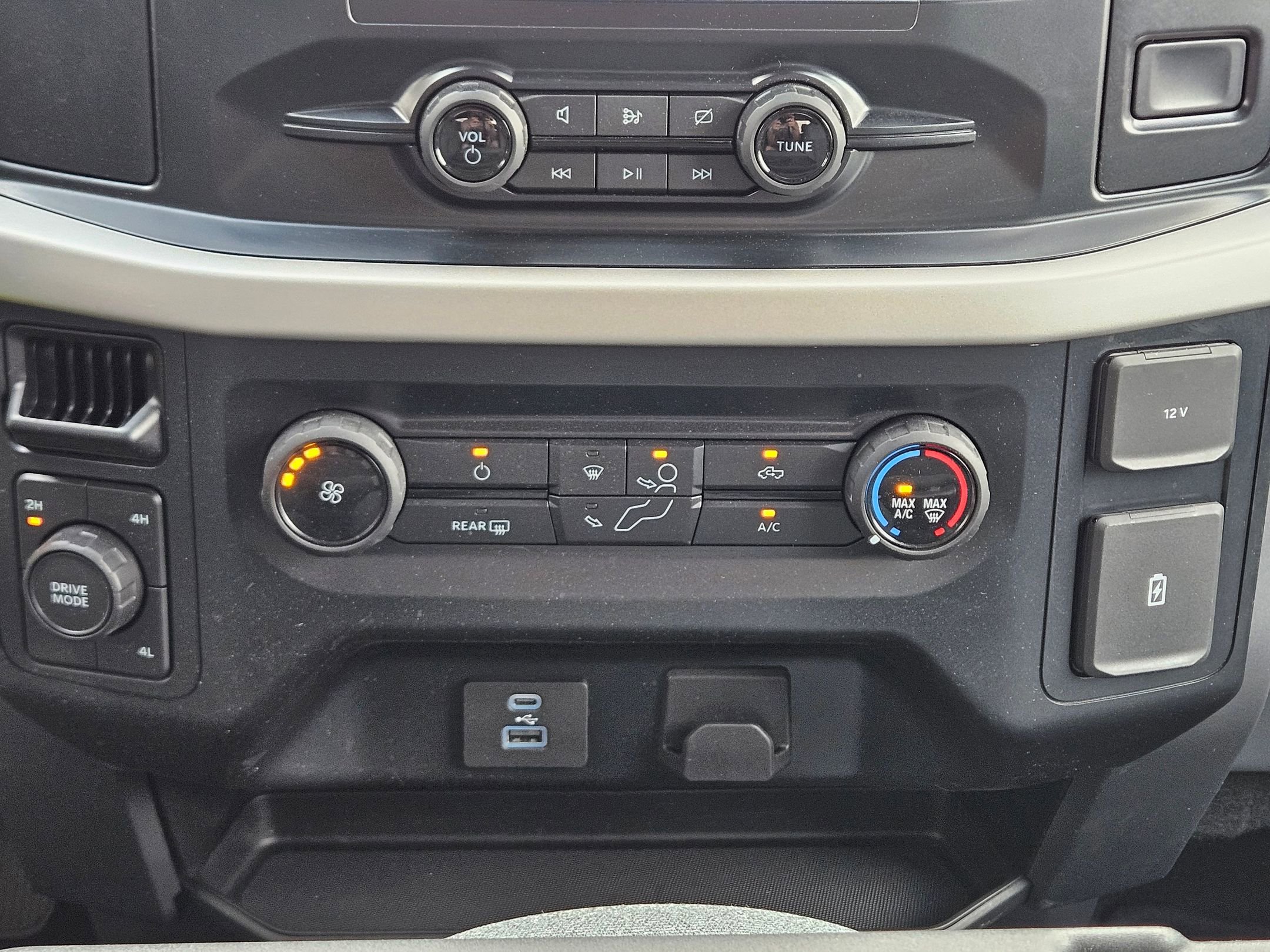 Used 2023 Ford F150 XLT AWD/4WD image 13