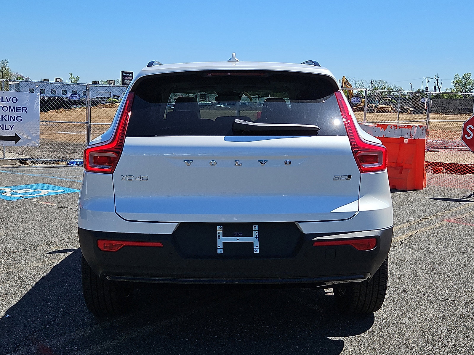 New 2026 Volvo XC40 B5 Plus w/ Protection Package Premier AWD/4WD image 5