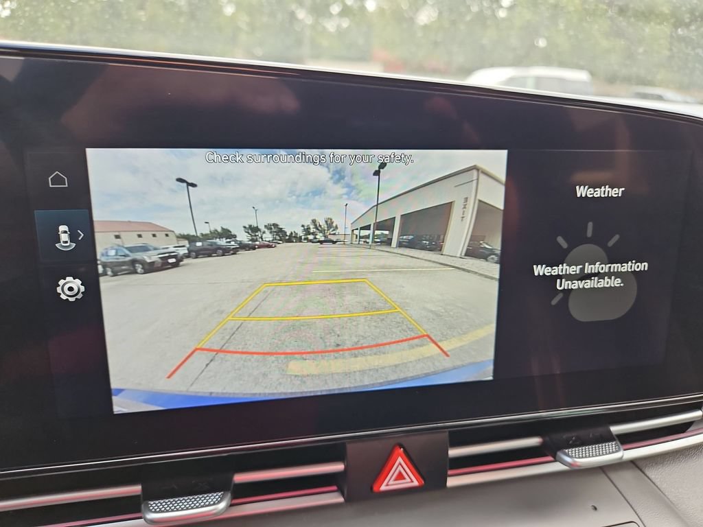 Used 2025 Hyundai Elantra SEL FWD image 18