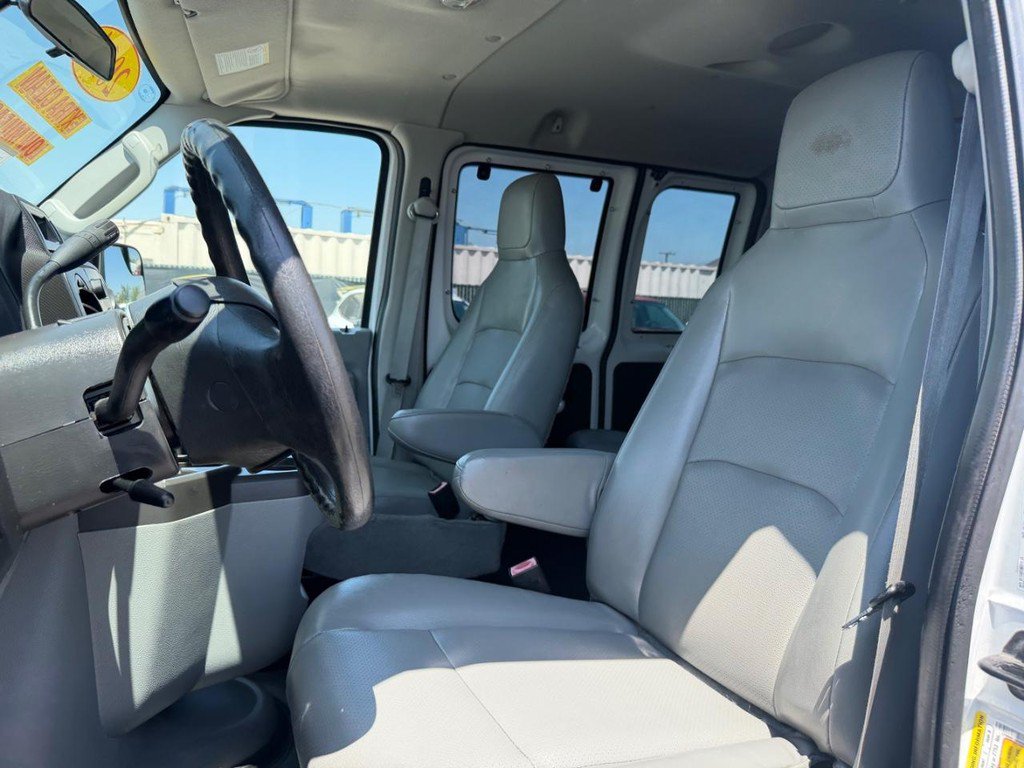 Used 2014 Ford E-150 and Econoline 150 Wagon w/ Power Windows & Locks Group RWD image 18