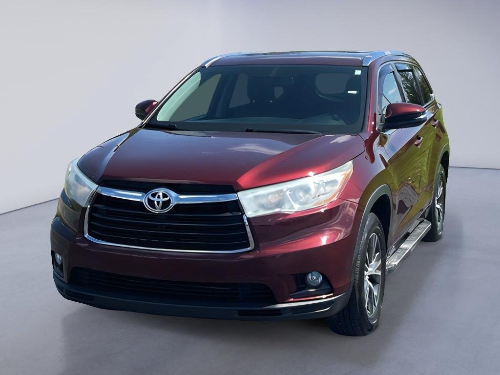 Used 2016 Toyota Highlander XLE FWD image 1