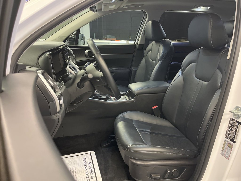 Used 2021 Kia Sorento S w/ Panoramic Sunroof Package image 11