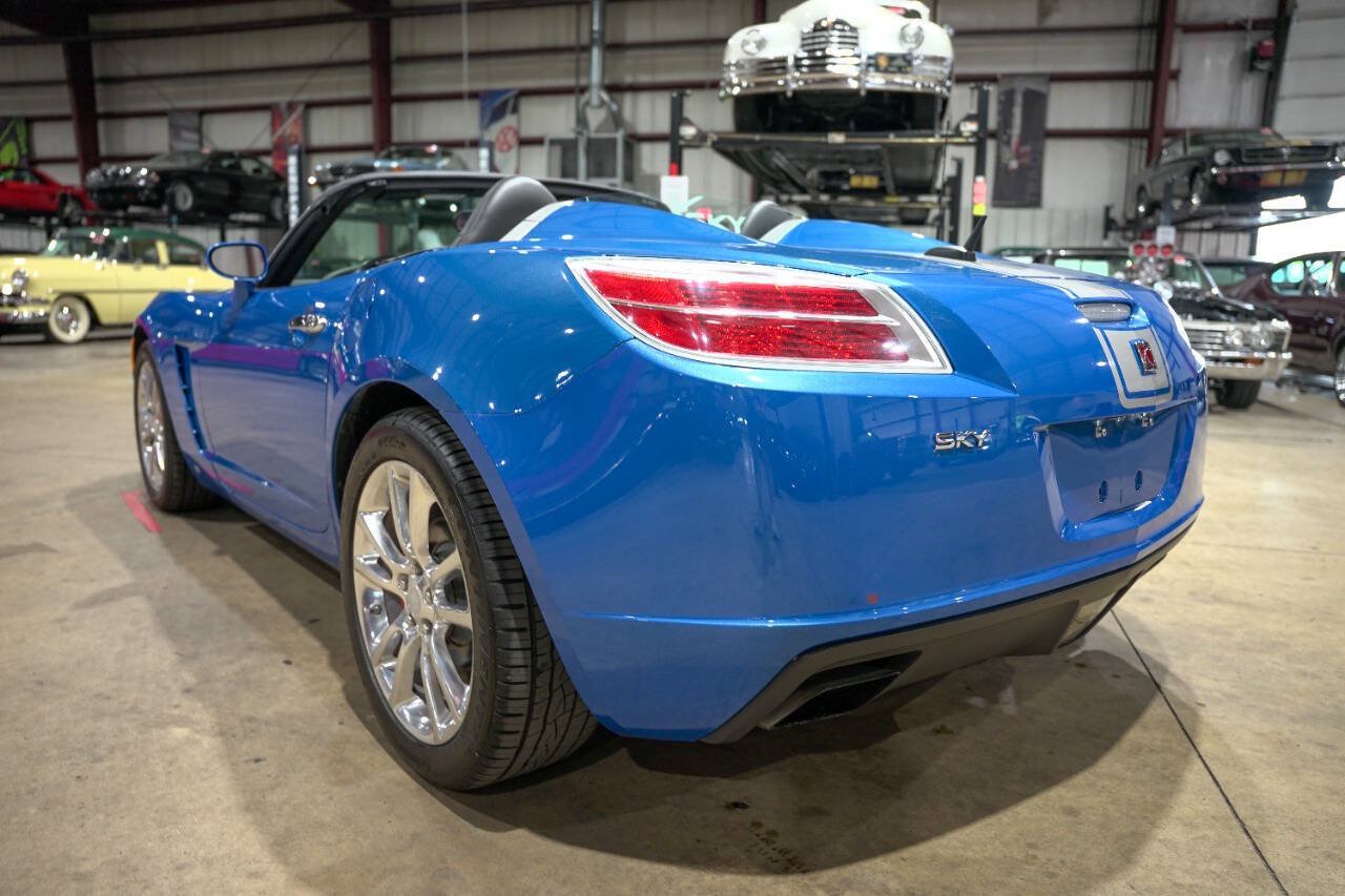 Used 2009 Saturn Sky Hydro Blue RWD image 5