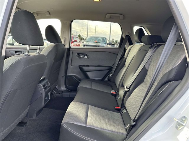 Used 2023 Nissan Rogue SV image 15