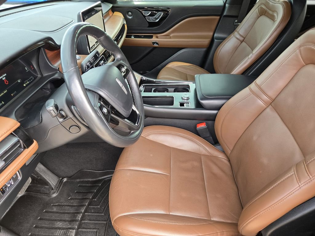 Used 2022 Lincoln Aviator Reserve w/ Equipment Group 201A image 7