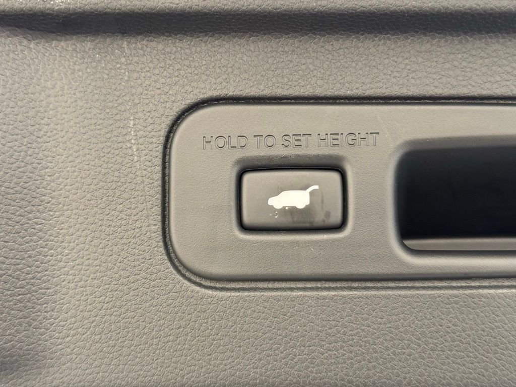 Used 2023 Honda Pilot Elite image 5