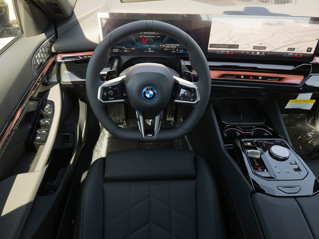 New 2026 BMW 550e xDrive w/ Premium Package AWD/4WD image 16