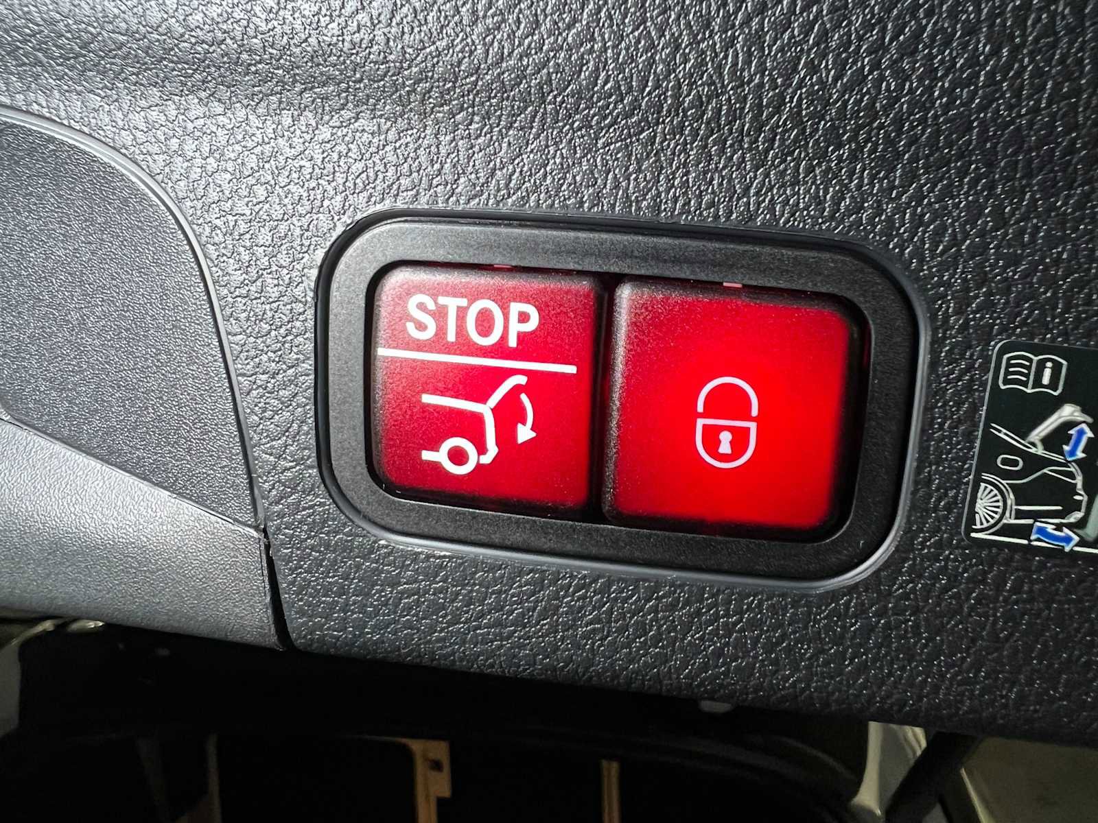 Used 2025 Mercedes-Benz GLE 450 4MATIC image 19