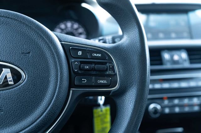 Used 2018 Kia Optima LX FWD image 18