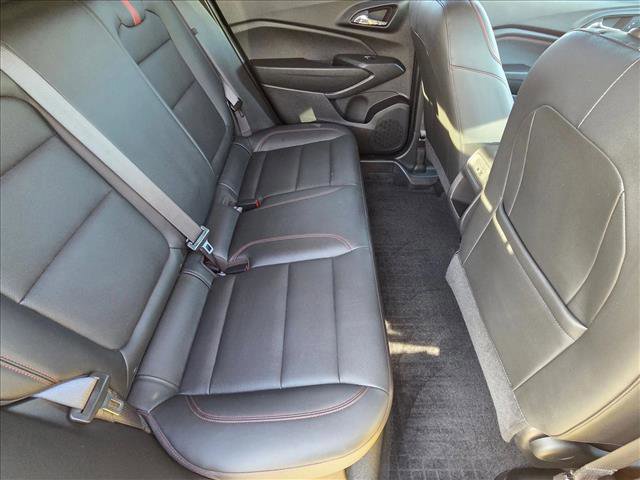 Used 2024 Chevrolet Trax RS w/ Sunroof Package image 19