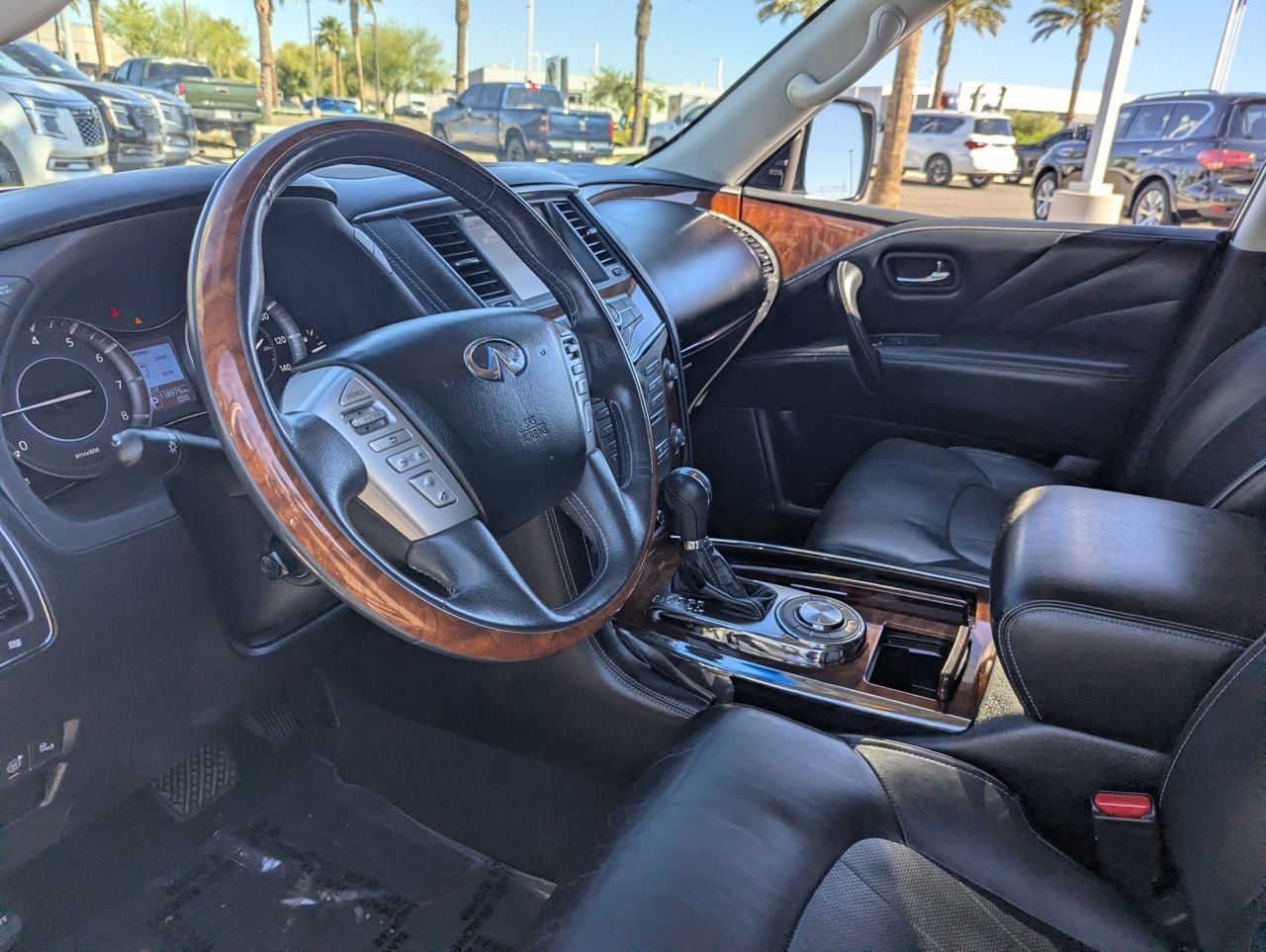 Used 2016 INFINITI QX80 2WD w/ Deluxe Technology Package image 18