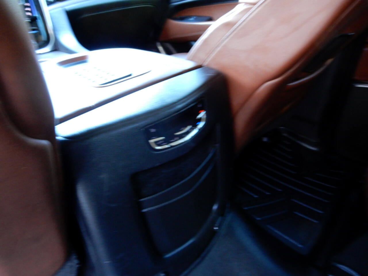 Used 2016 Cadillac Escalade Luxury image 20