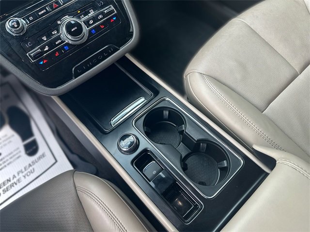 Used 2020 Lincoln Corsair AWD w/ Premium Package image 22