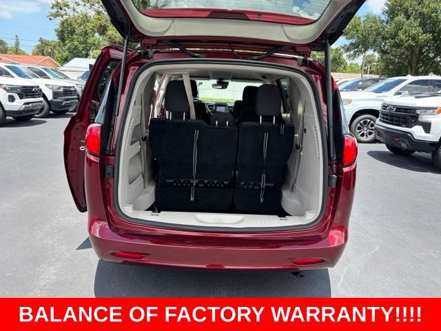 Used 2023 Chrysler Voyager LX FWD image 16